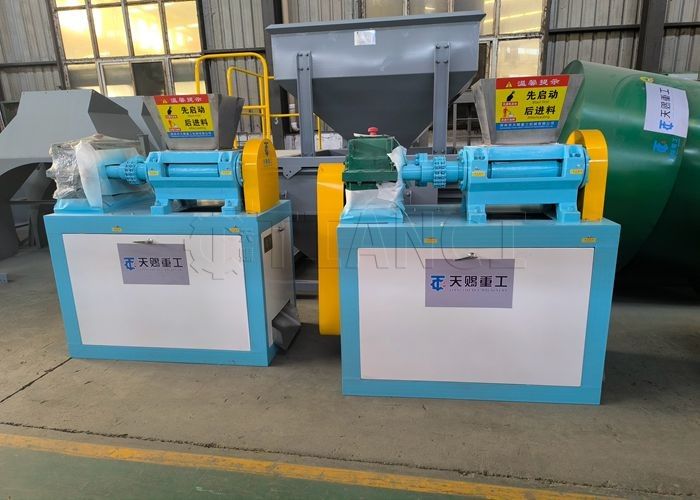 1-5 T/H Ure Fertilizer Granulator Supplier Roller Press Granulator Compound Fertilizer Making Machine Satılık