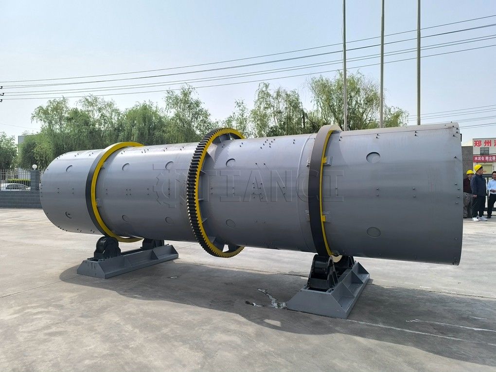 Production Line For Processing Peat Organic Fertilizer Granules / Nutrient Soil Granules Using A Rotary Drum Granulator