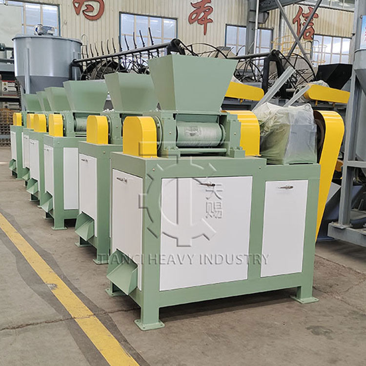 Kuru Toz Çift Silindirli Granülatör Amonyum Sülfat Granülasyon Ekipmanı Gübre Granül Yapma Makinesi