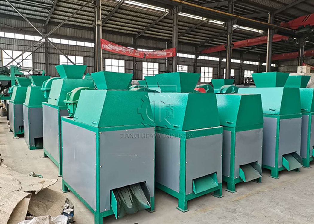 Rus Kırmızı MOP Kuru rulo baskı Granulator makinesi Rus Kırmızı MOP Ekstrüzyon granülasyon üretim hattı